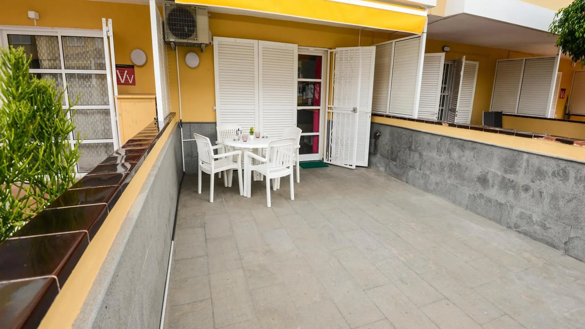 Tenerife Sur Cristianos,Parking,Air,Wifi Playa de las Americas  0*, Playa de las Americas (Tenerife) Španělsko